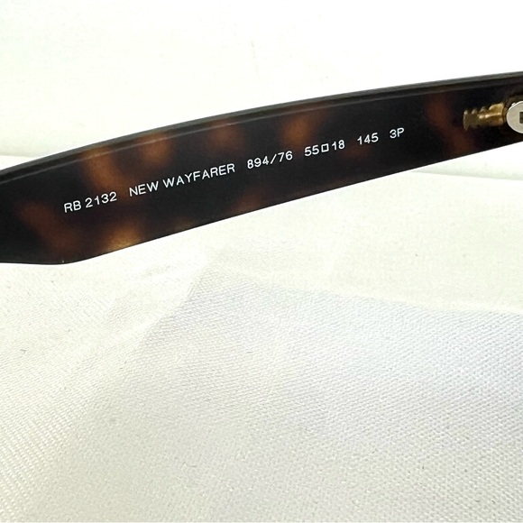 RAY-BAN Italy RB2132 New Wayfarer Tortoise Green Lens Gradient Polarize Sunglass - Picture 9 of 12